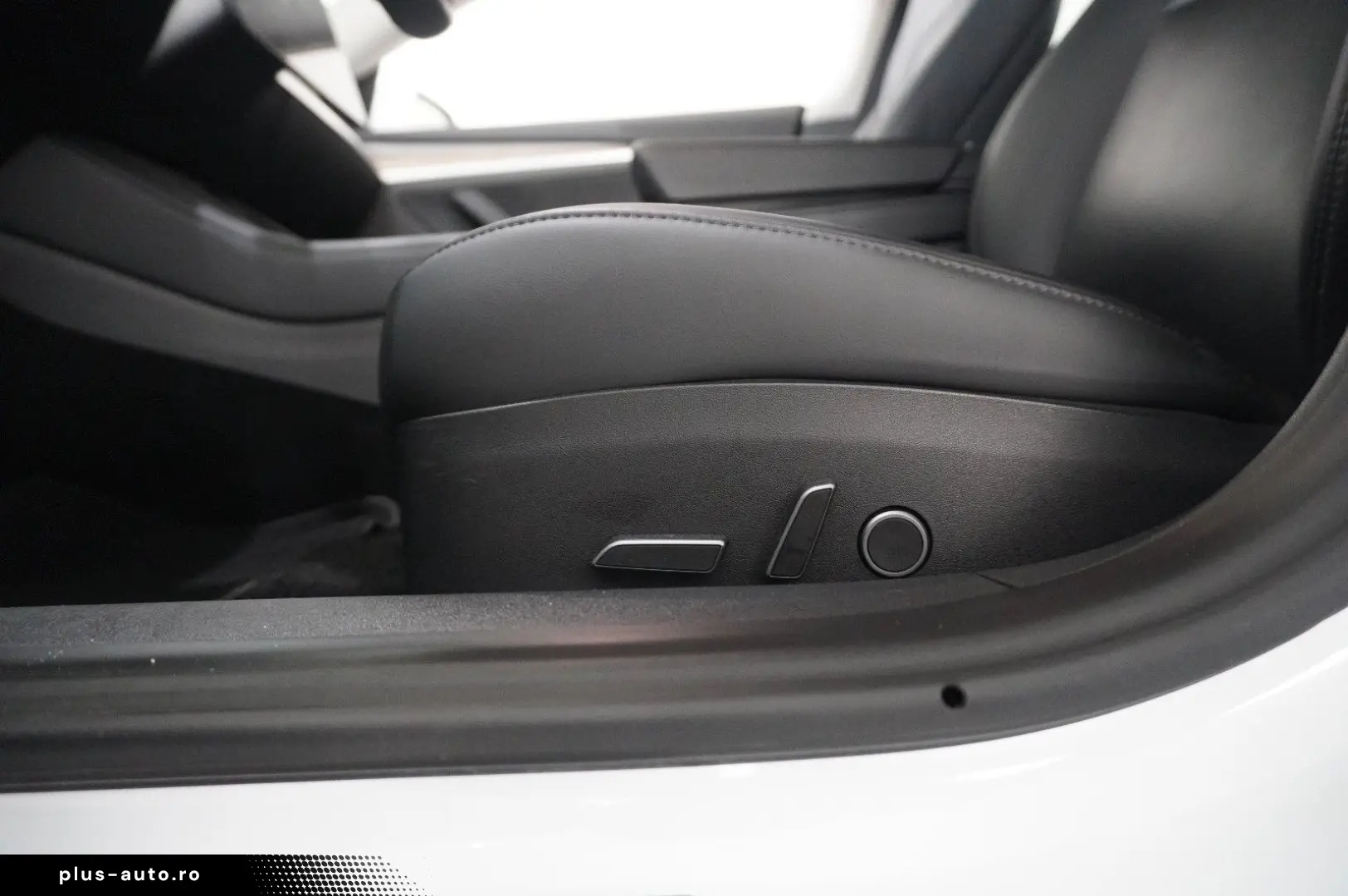 TESLA Model 3 LONGRANGE DUAL-MOTOR NAVI KAMERA DAB AMD