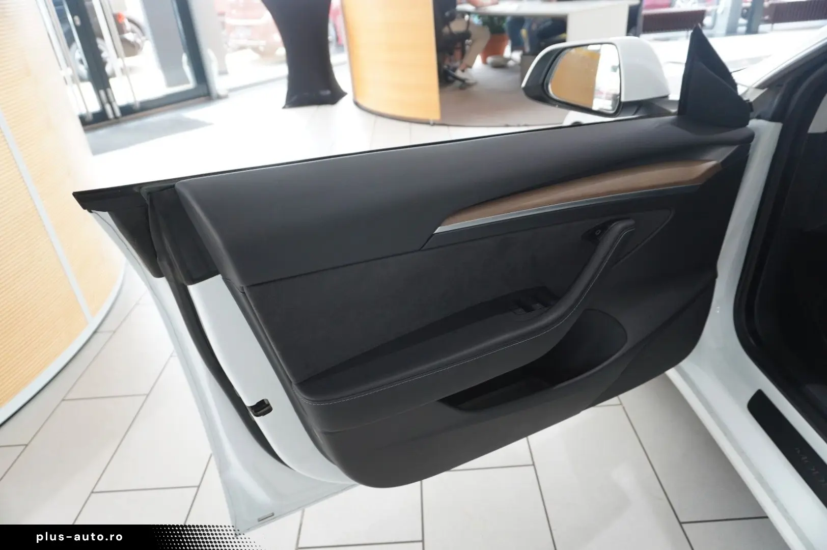 TESLA Model 3 LONGRANGE DUAL-MOTOR NAVI KAMERA DAB AMD