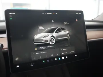 TESLA Model 3 LONGRANGE DUAL-MOTOR NAVI KAMERA DAB AMD