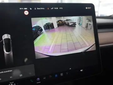 TESLA Model 3 LONGRANGE DUAL-MOTOR NAVI KAMERA DAB AMD