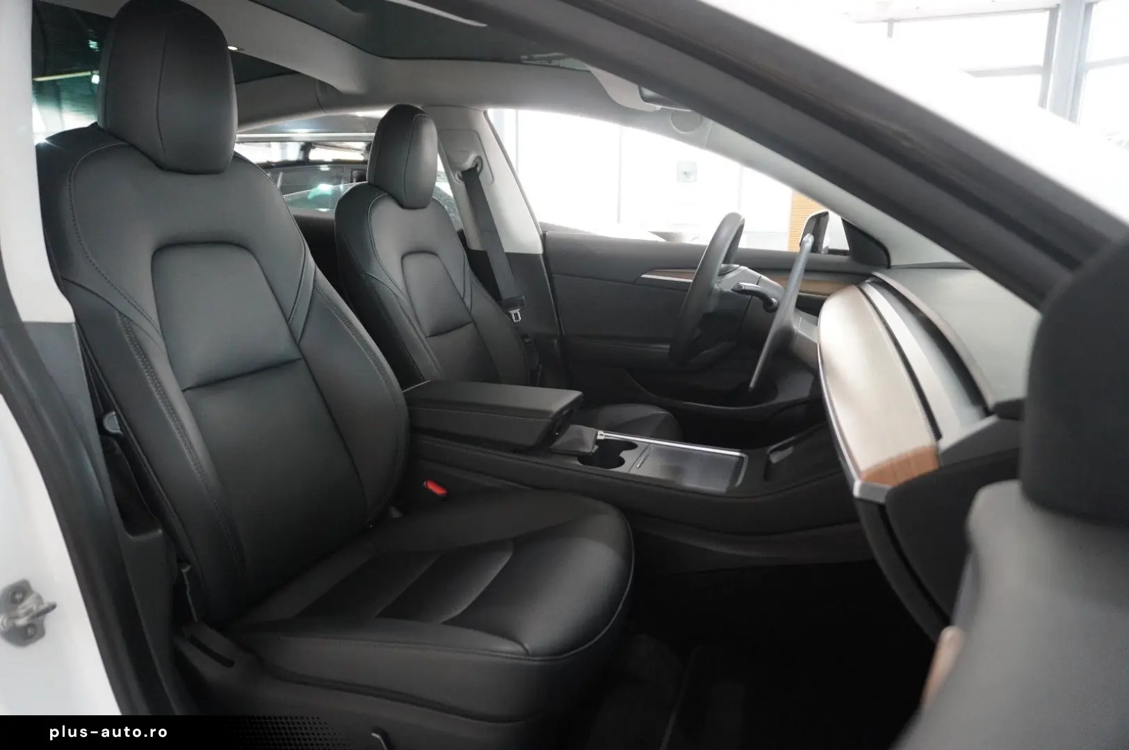 TESLA Model 3 LONGRANGE DUAL-MOTOR NAVI KAMERA DAB AMD