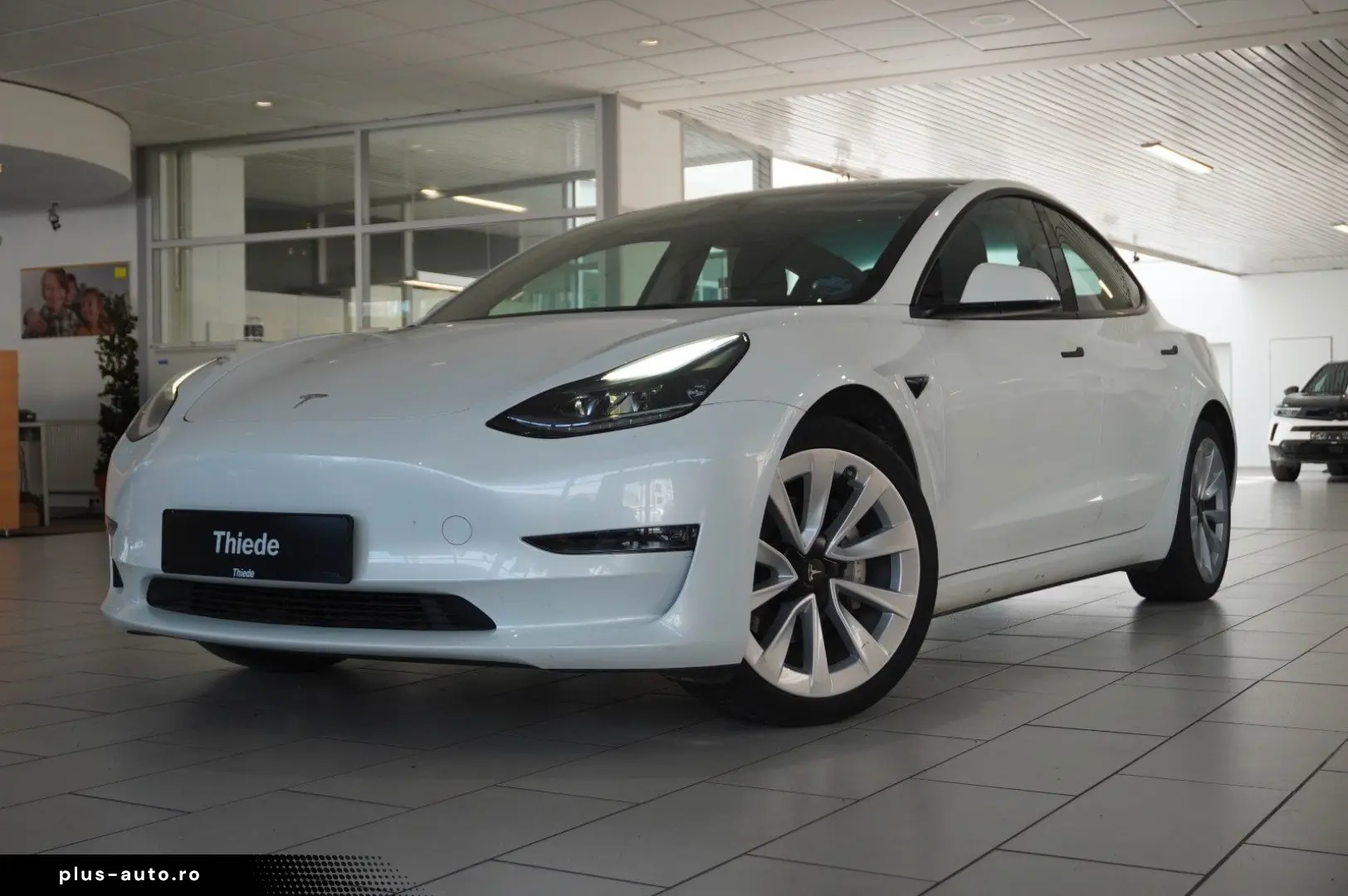 TESLA Model 3 LONGRANGE DUAL-MOTOR NAVI KAMERA DAB AMD