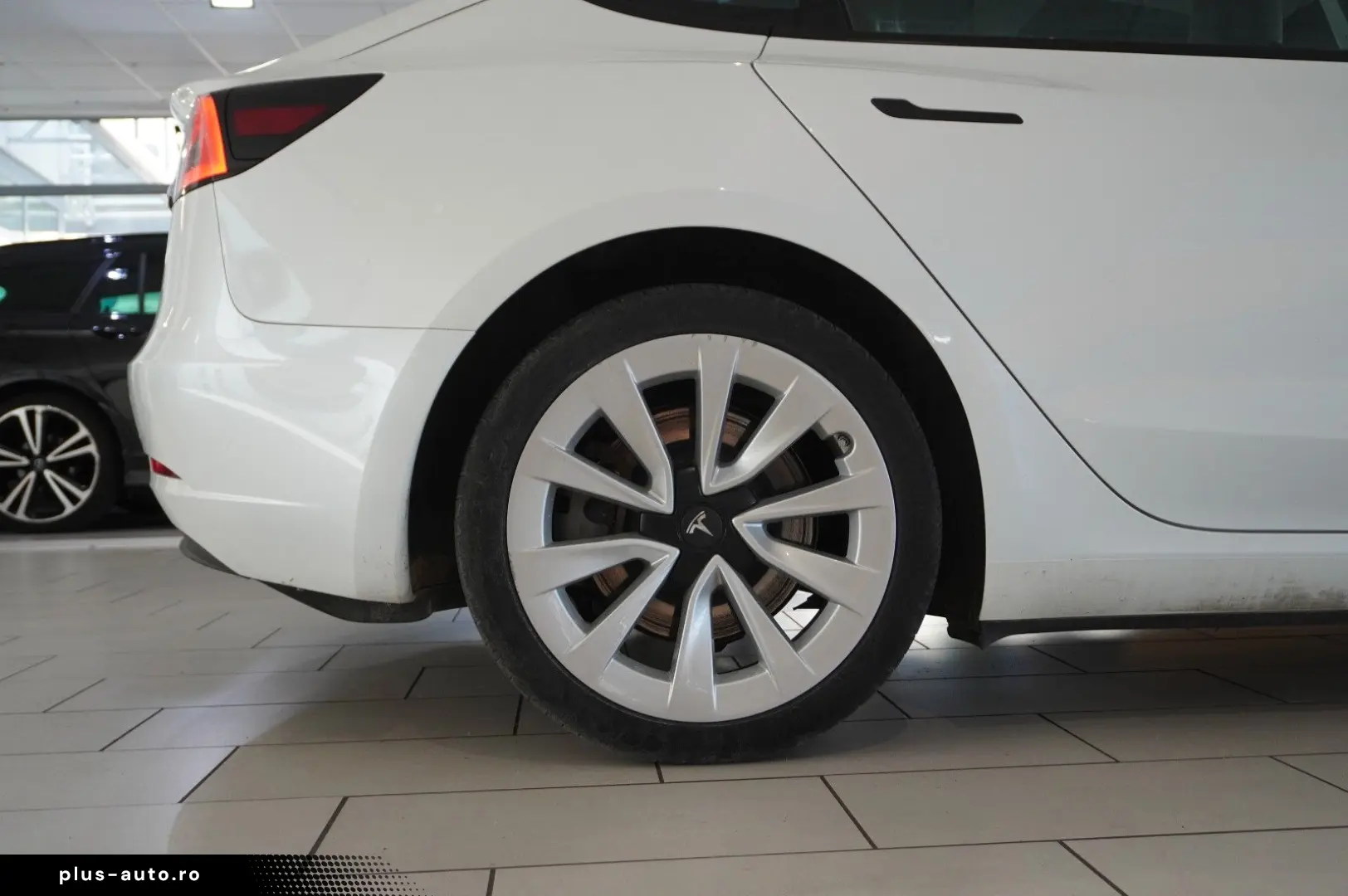 TESLA Model 3 LONGRANGE DUAL-MOTOR NAVI KAMERA DAB AMD