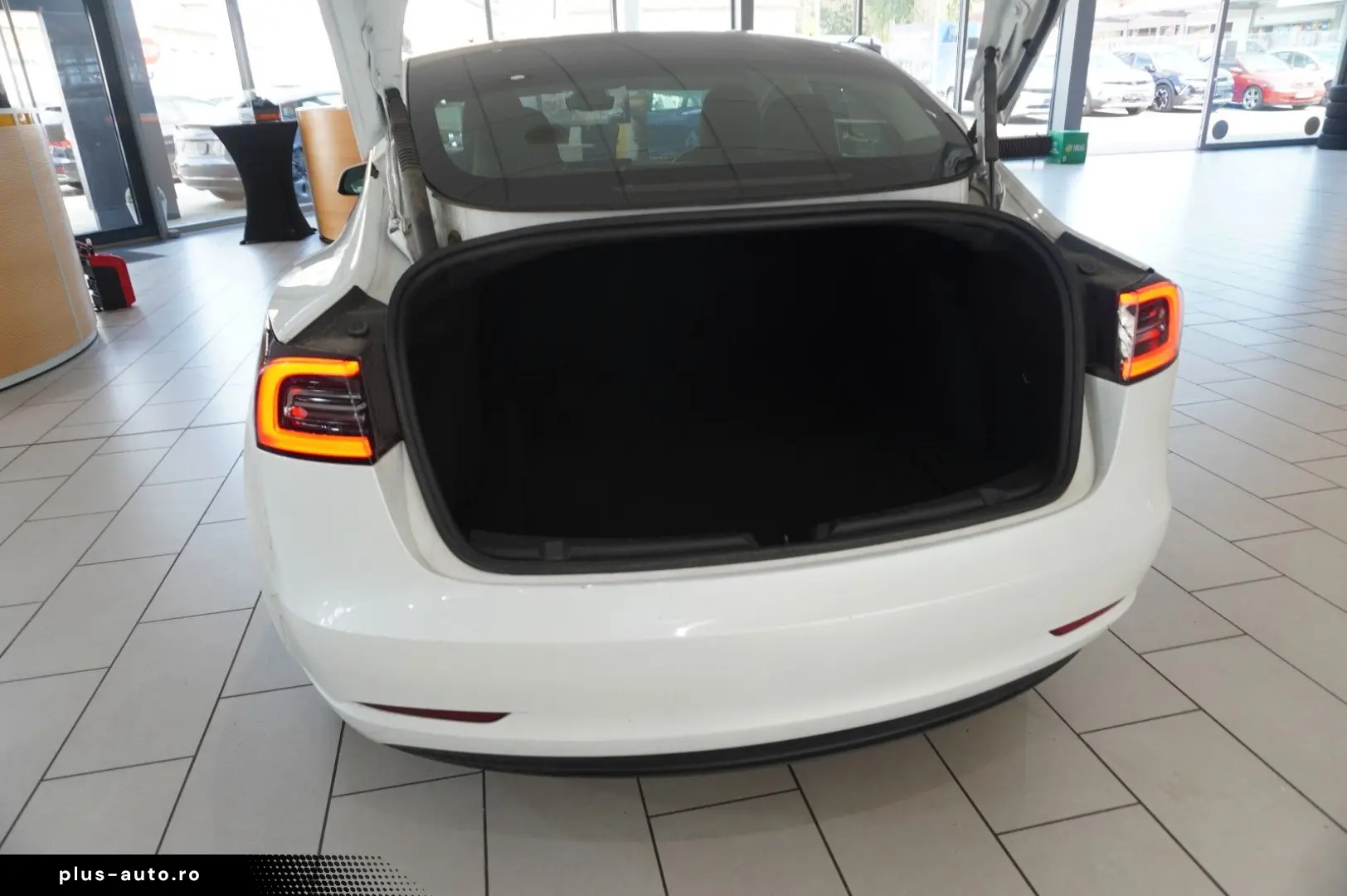 TESLA Model 3 LONGRANGE DUAL-MOTOR NAVI KAMERA DAB AMD
