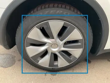 TESLA Model Y Long Range 351pk AWD 92.8% SoH AMD RYZEN