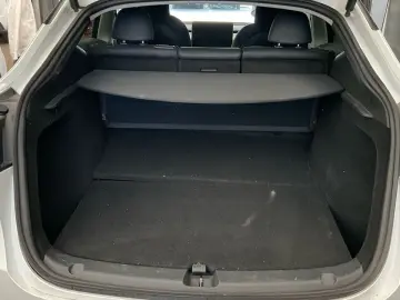 TESLA Model Y Long Range 351pk AWD 92.8% SoH AMD RYZEN