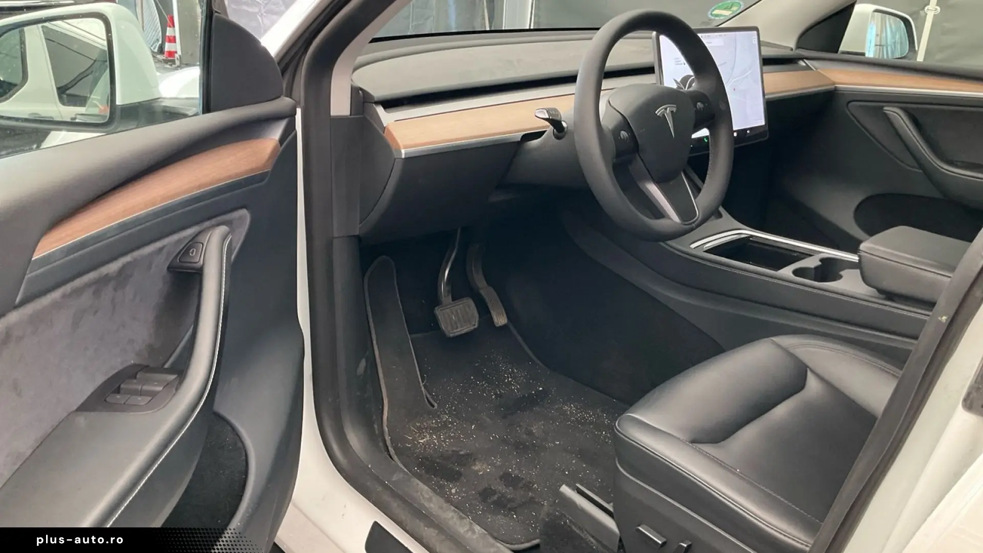 TESLA Model Y Long Range 351pk AWD 92.8% SoH AMD RYZEN