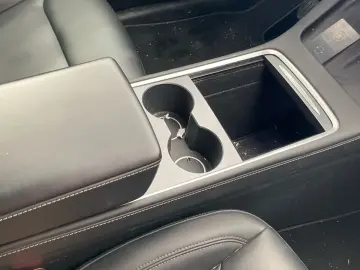 TESLA Model Y Long Range 351pk AWD 92.8% SoH AMD RYZEN