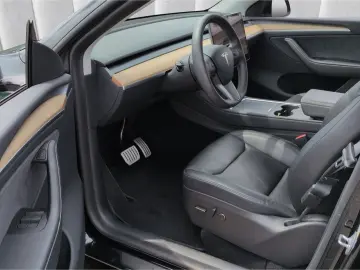 TESLA Model Y Performance Dual-AWD 534PS AHK Panodach