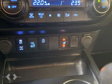 TOYOTA Hilux Extra Cab Comfort 4x4 CarPlay Klimaautom A