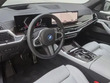 BMW X5 xDr50e M Sport Pro 22Zoll Pano Sitzlüft. AHK