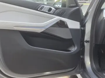 BMW X5 xDr50e M Sport Pro 22Zoll Pano Sitzlüft. AHK