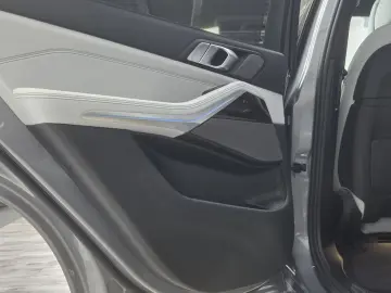 BMW X5 xDr50e M Sport Pro 22Zoll Pano Sitzlüft. AHK