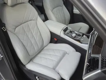BMW X5 xDr50e M Sport Pro 22Zoll Pano Sitzlüft. AHK