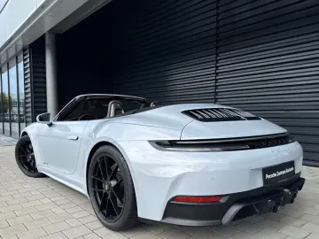 Porsche 992 911 Carrera GTS Cabriolet BOSE