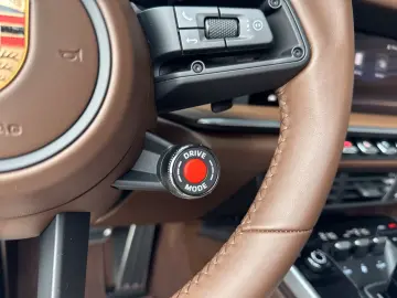 Porsche 992 911 Carrera GTS Cabriolet BOSE