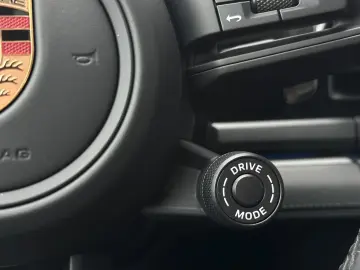 PORSCHE Panamera 4S E-Hybrid PANO BOSE Beifahrerdisplay