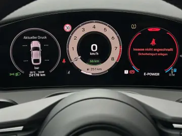 PORSCHE Panamera 4S E-Hybrid PANO BOSE Beifahrerdisplay