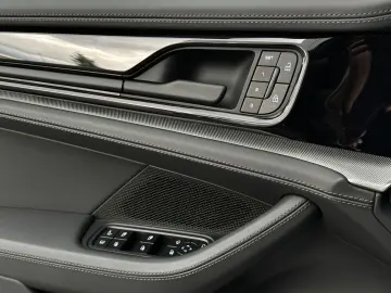 PORSCHE Panamera 4S E-Hybrid PANO BOSE Beifahrerdisplay