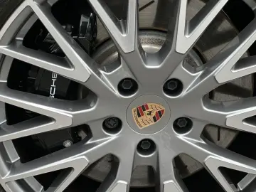 PORSCHE Panamera 4S E-Hybrid PANO BOSE Beifahrerdisplay