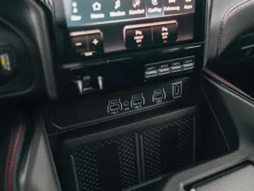Dodge RAM 1500 CrewCab RHO - 3 0l HO wie TRX