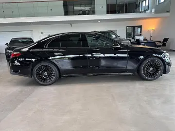 MERCEDES-BENZ E 450 d 4M AMG DISTRONIC