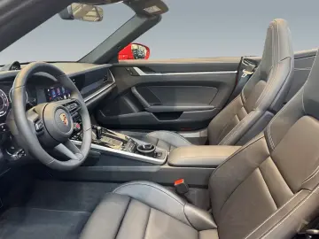 Porsche 992 911 Carrera Cabriolet Sportabgas