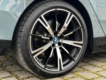 BMW 550e M Sport ACC IntAktL.PanoD.AutoBahnAss.Bo Wi