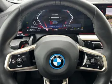 BMW 550e M Sport ACC IntAktL.PanoD.AutoBahnAss.Bo Wi