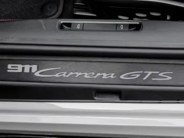 Porsche 992 911 Carrera GTS Cabriolet Liftsystem-