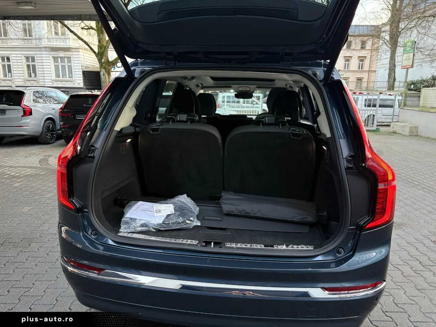 VOLVO XC90 T8 Facelift Plus Bright 360  21  H&K StH