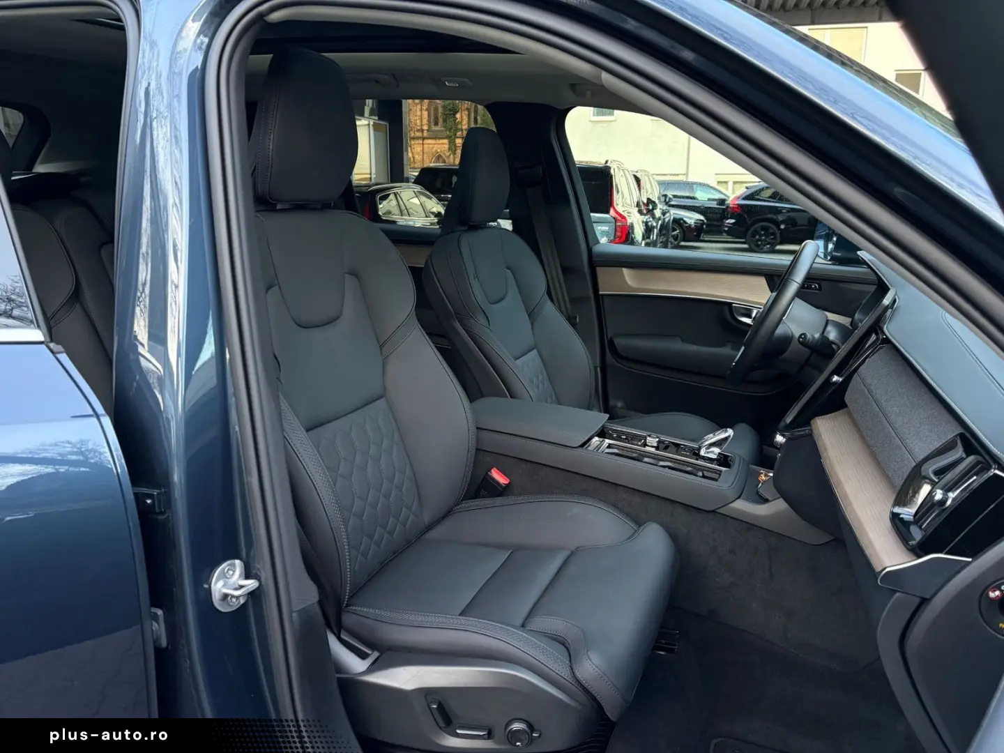 VOLVO XC90 T8 Facelift Plus Bright 360  21  H&K StH