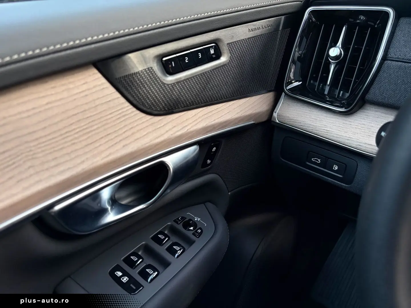 VOLVO XC90 T8 Facelift Plus Bright 360  21  H&K StH