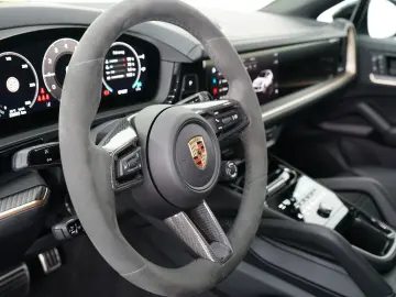 PORSCHE Cayenne Coupe S E-Hybrid SportDesign P-Display
