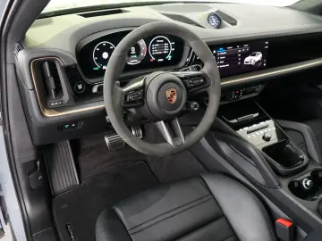 PORSCHE Cayenne Coupe S E-Hybrid SportDesign P-Display