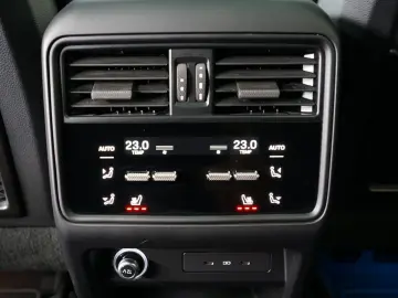 PORSCHE Cayenne Coupe S E-Hybrid SportDesign P-Display