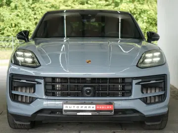 PORSCHE Cayenne Coupe S E-Hybrid SportDesign P-Display