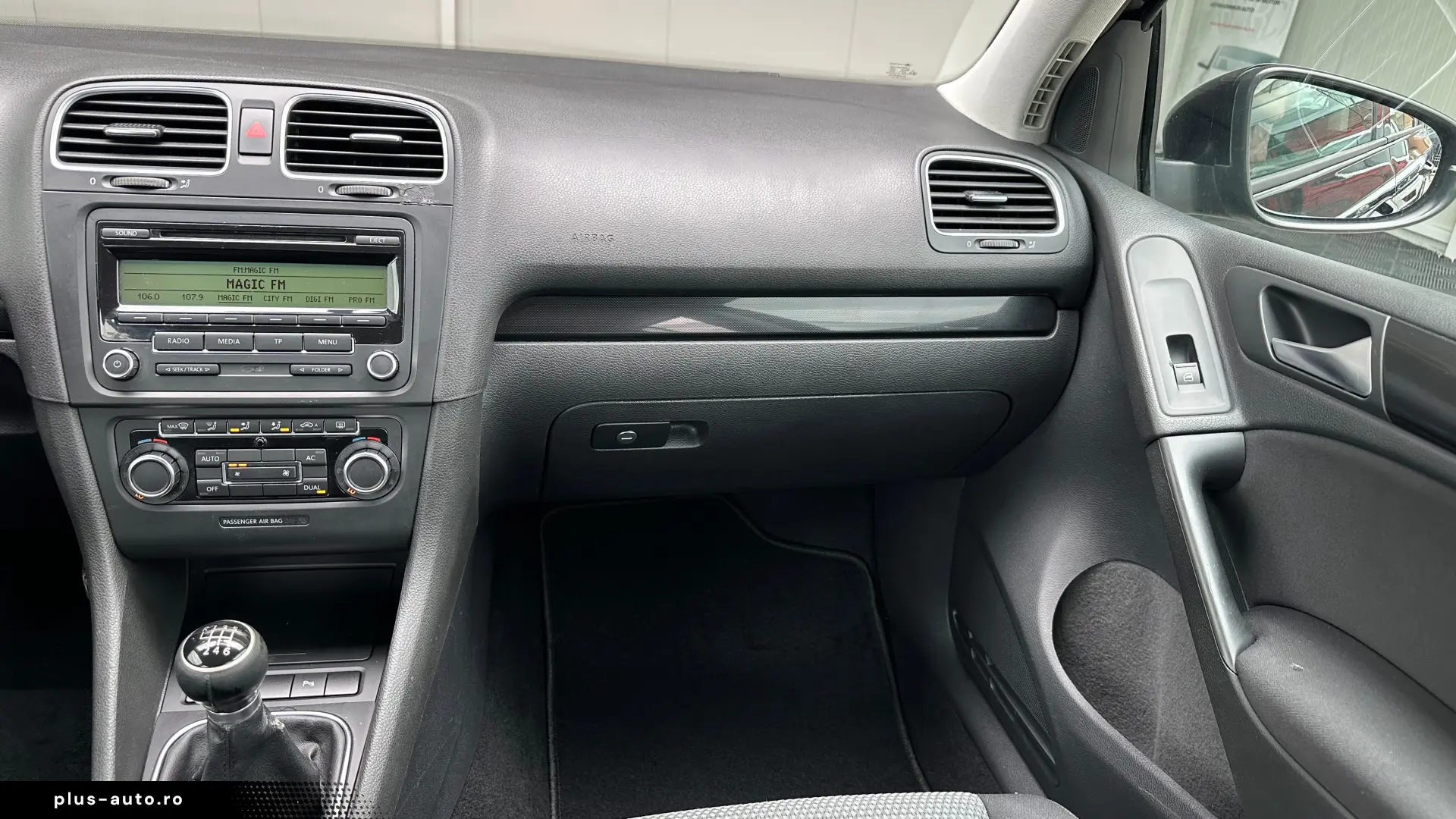 Volkswagen Golf 6 1.4 Benzina 122 CP An 2011
