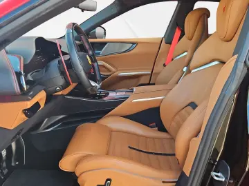 FERRARI Purosangue CARBON