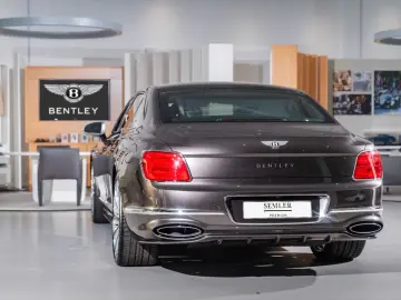 BENTLEY Flying Spur Mulliner Hybrid
