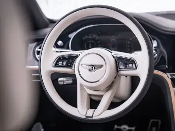BENTLEY Flying Spur Mulliner Hybrid