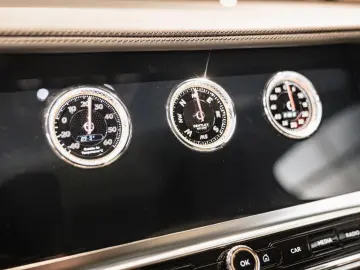 BENTLEY Flying Spur Mulliner Hybrid