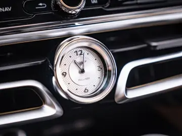 BENTLEY Flying Spur Mulliner Hybrid