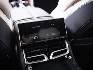 BENTLEY Flying Spur Mulliner Hybrid