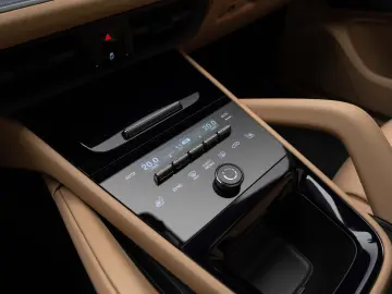Porsche Cayenne Coupe e-hybrid