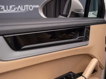 Porsche Cayenne Coupe e-hybrid