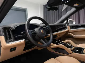 Porsche Cayenne Coupe e-hybrid