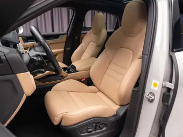 Porsche Cayenne Coupe e-hybrid