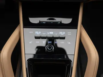 Porsche Cayenne Coupe e-hybrid