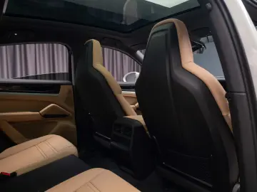 Porsche Cayenne Coupe e-hybrid